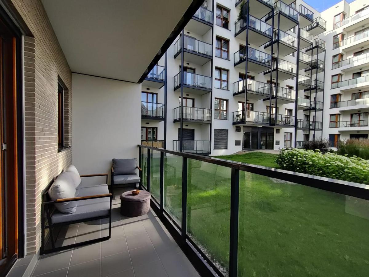 Hello Apartments Zajezdnia Wrzeszcz With Private Parking Gdańsk Exterior foto